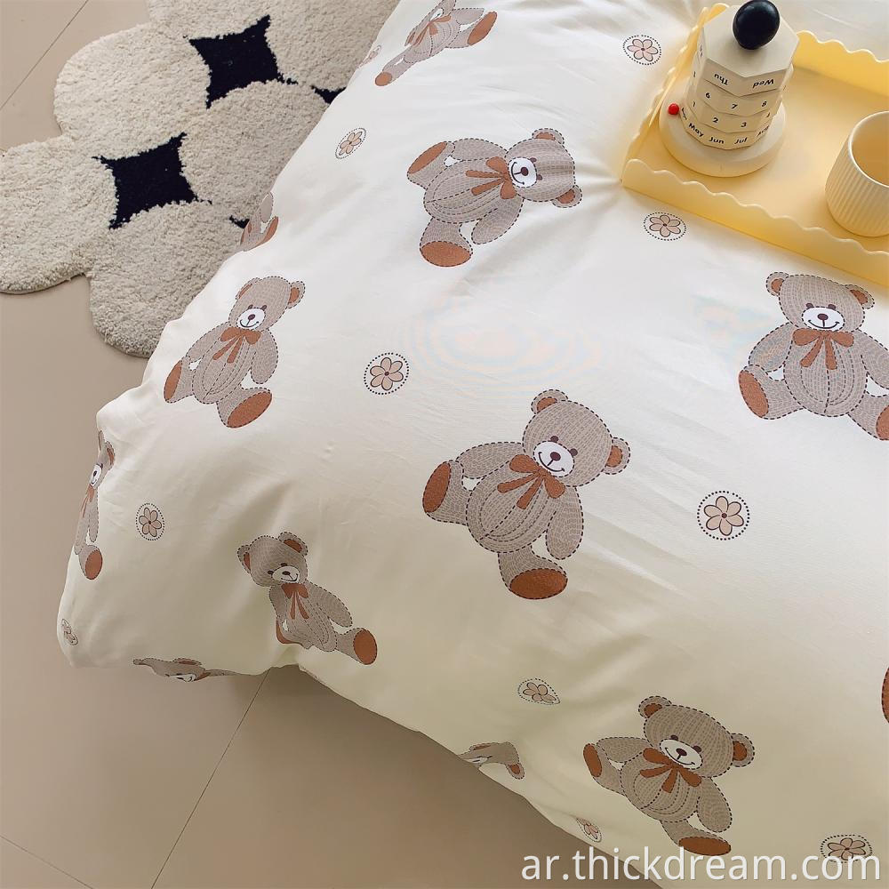 الساذجة الصغيرة Bear09 Naive Little Bear09